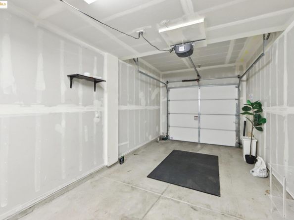 2881 Tradewind Dr, Alameda CA 94501