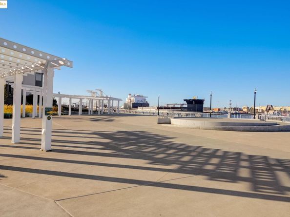2881 Tradewind Dr, Alameda CA 94501