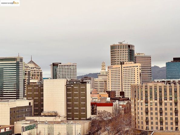 222 Broadway APT 1412, Oakland CA 94607