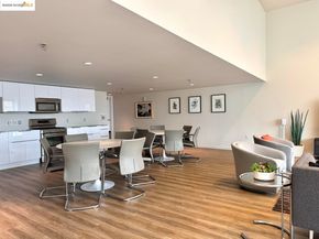 222 Broadway APT 1412, Oakland CA 94607
