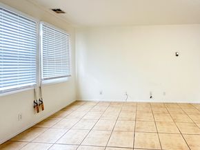 686 10Th St 6, Oakland CA 94607