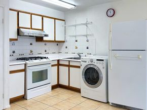 686 10Th St 6, Oakland CA 94607