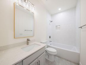 18716 W Lakeview DR, Jonestown TX 78645