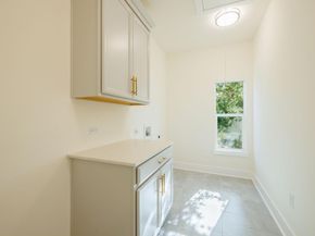 18716 W Lakeview DR, Jonestown TX 78645