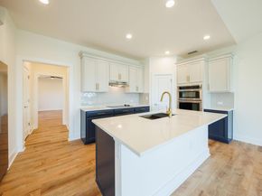 18716 W Lakeview DR, Jonestown TX 78645