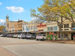 803 E 3rd ST, Georgetown TX 78626