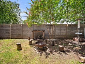 1411 E 2nd ST B2, Austin TX 78702