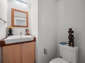 1411 E 2nd ST B2, Austin TX 78702