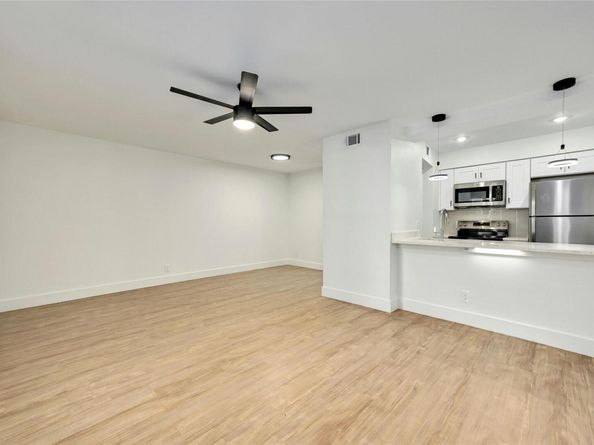 202 E 45th ST 103, Austin TX 78751