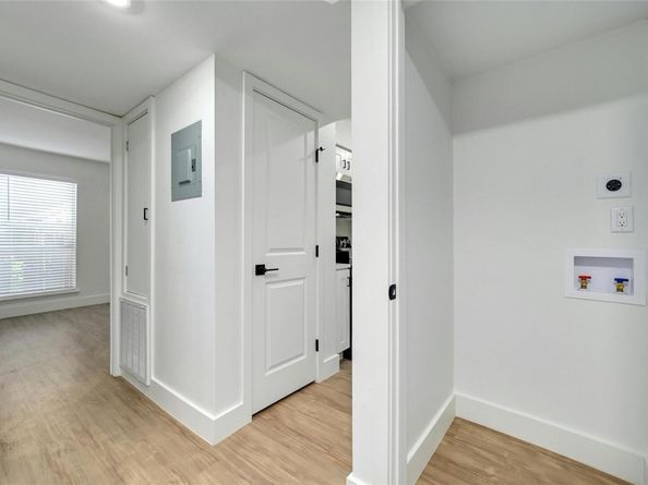 202 E 45th ST 103, Austin TX 78751