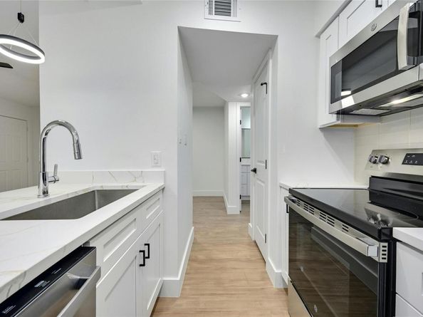 202 E 45th ST 103, Austin TX 78751