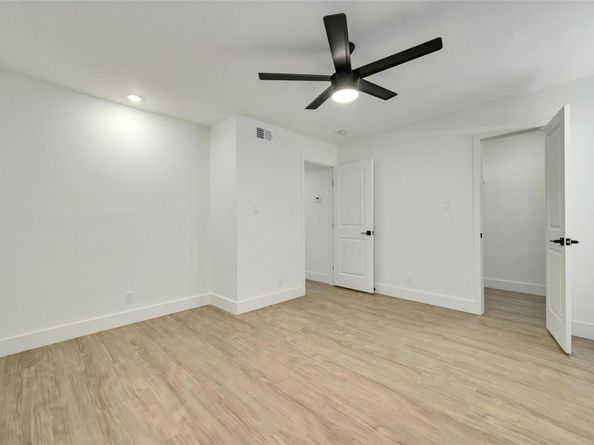 202 E 45th ST 103, Austin TX 78751