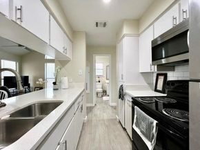 2902 Cole ST 311, Austin TX 78705