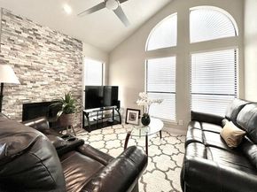 2902 Cole ST 311, Austin TX 78705