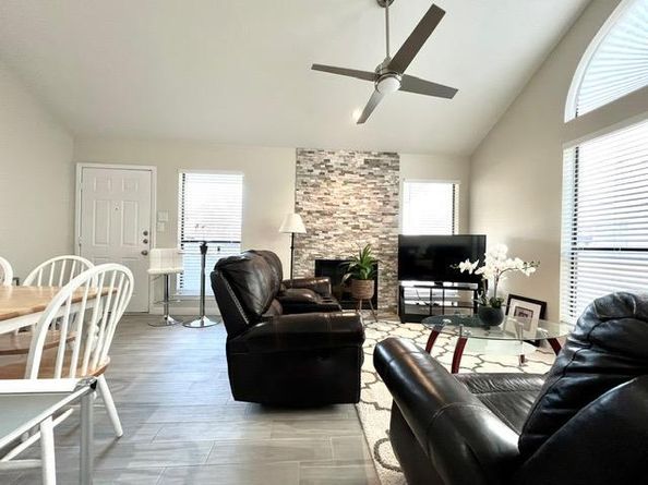 2902 Cole ST 311, Austin TX 78705