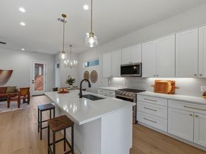 911 Calle Limon 1, Austin TX 78702