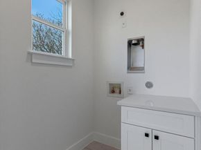 911 Calle Limon 1, Austin TX 78702