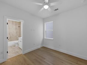 911 Calle Limon 1, Austin TX 78702