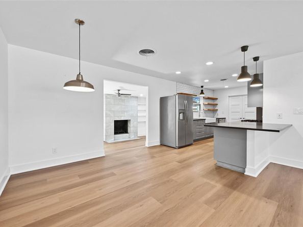 5600 Delwood DR, Austin TX 78723