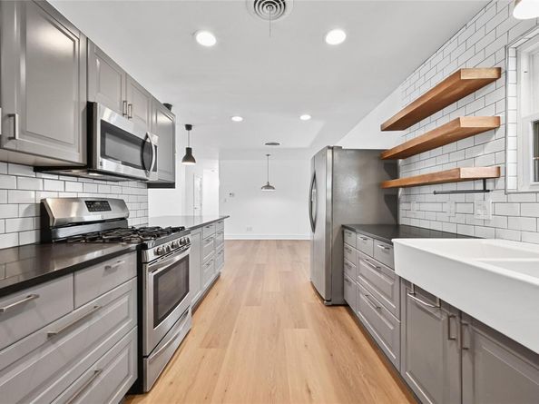 5600 Delwood DR, Austin TX 78723