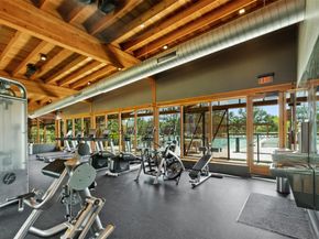 432 Wolf Springs RD, Georgetown TX 78628