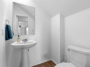 432 Wolf Springs RD, Georgetown TX 78628