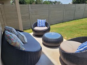 432 Wolf Springs RD, Georgetown TX 78628