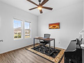 432 Wolf Springs RD, Georgetown TX 78628