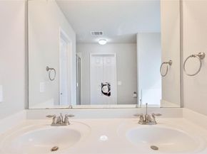 7537 S Glenn ST, Austin TX 78744