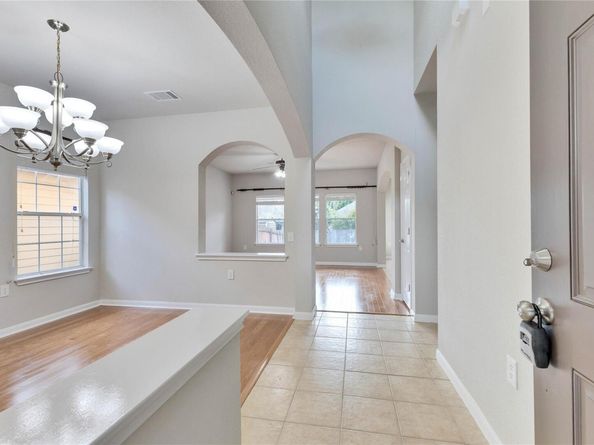 7537 S Glenn ST, Austin TX 78744