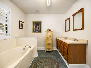 17509 Klamath Falls DR, Round Rock TX 78681