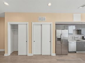 1800 E 4th ST 223, Austin TX 78702