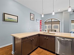 507 Sabine ST 509, Austin TX 78701