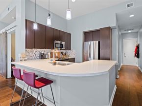 507 Sabine ST 509, Austin TX 78701