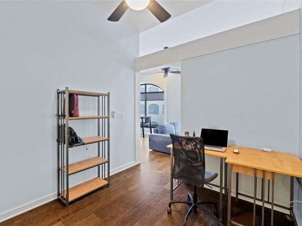 507 Sabine ST 509, Austin TX 78701