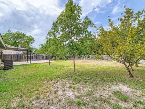 914 Hermitage DR, Austin TX 78753