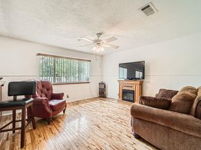 914 Hermitage DR, Austin TX 78753
