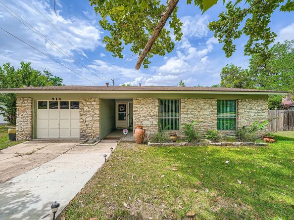914 Hermitage DR, Austin TX 78753