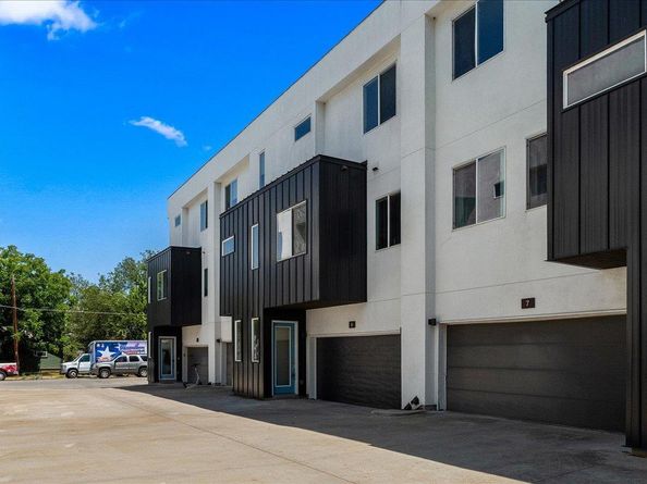 1801 E 2nd ST 8, Austin TX 78702