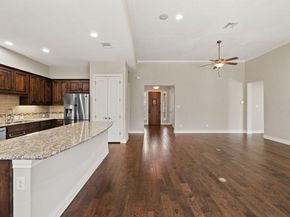 404 Amiata Ave 34, Austin TX 78734