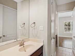 404 Amiata Ave 34, Austin TX 78734