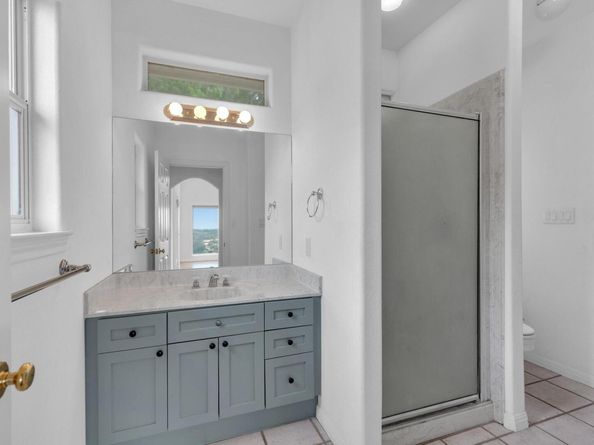 403 Rogart DR, Spicewood TX 78669