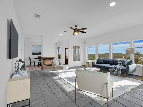 403 Rogart DR, Spicewood TX 78669