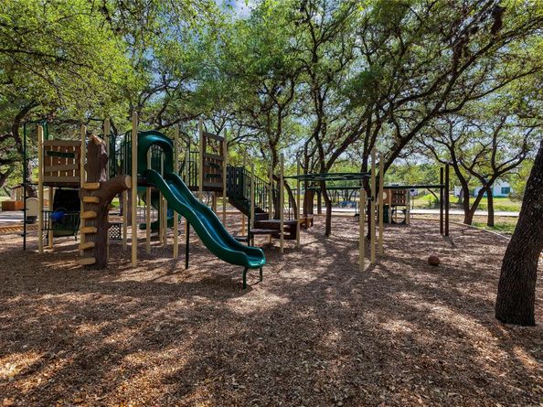 403 Rogart DR, Spicewood TX 78669