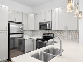 1900 Barton Springs RD 2021, Austin TX 78704