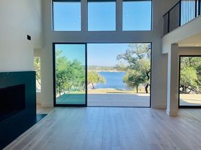 909 Cat Hollow Club DR, Spicewood TX 78669