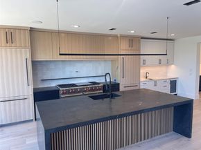 909 Cat Hollow Club DR, Spicewood TX 78669