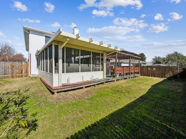 408 Glen Valley LN, Leander TX 78641