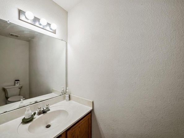 408 Glen Valley LN, Leander TX 78641