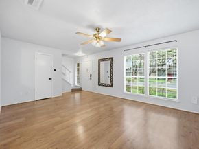 1015 E Yager LN 27, Austin TX 78753